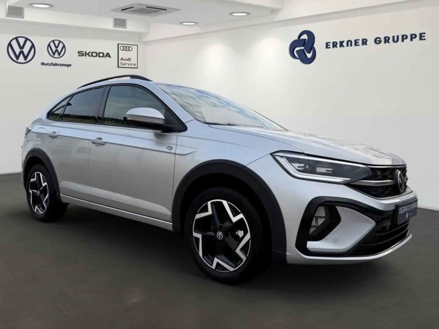 Volkswagen Taigo 1.5TSI DSG R-Line MATRIX+NAVI+PARKLENK+++ Silber - 2