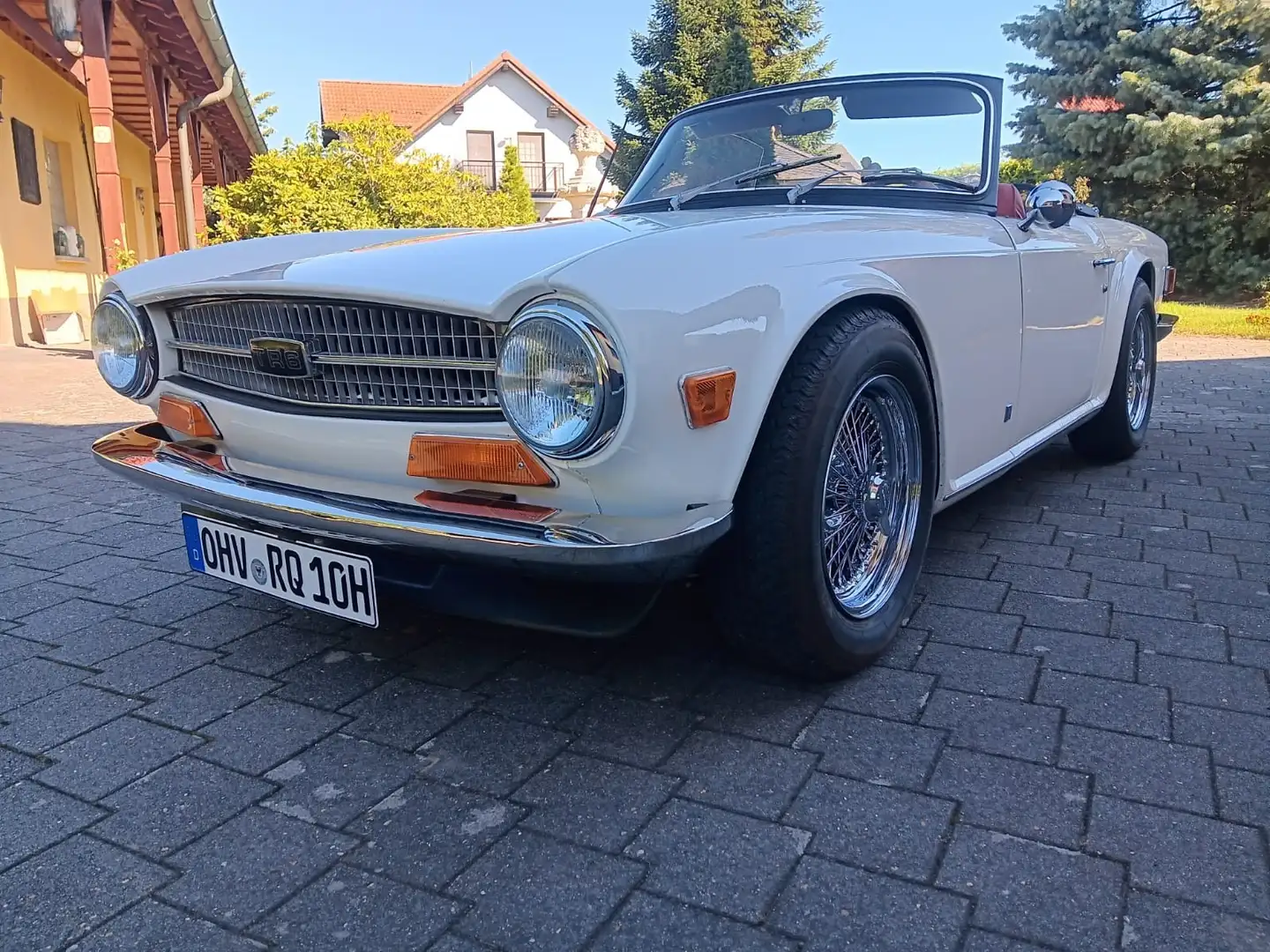 Triumph TR6 White - 2