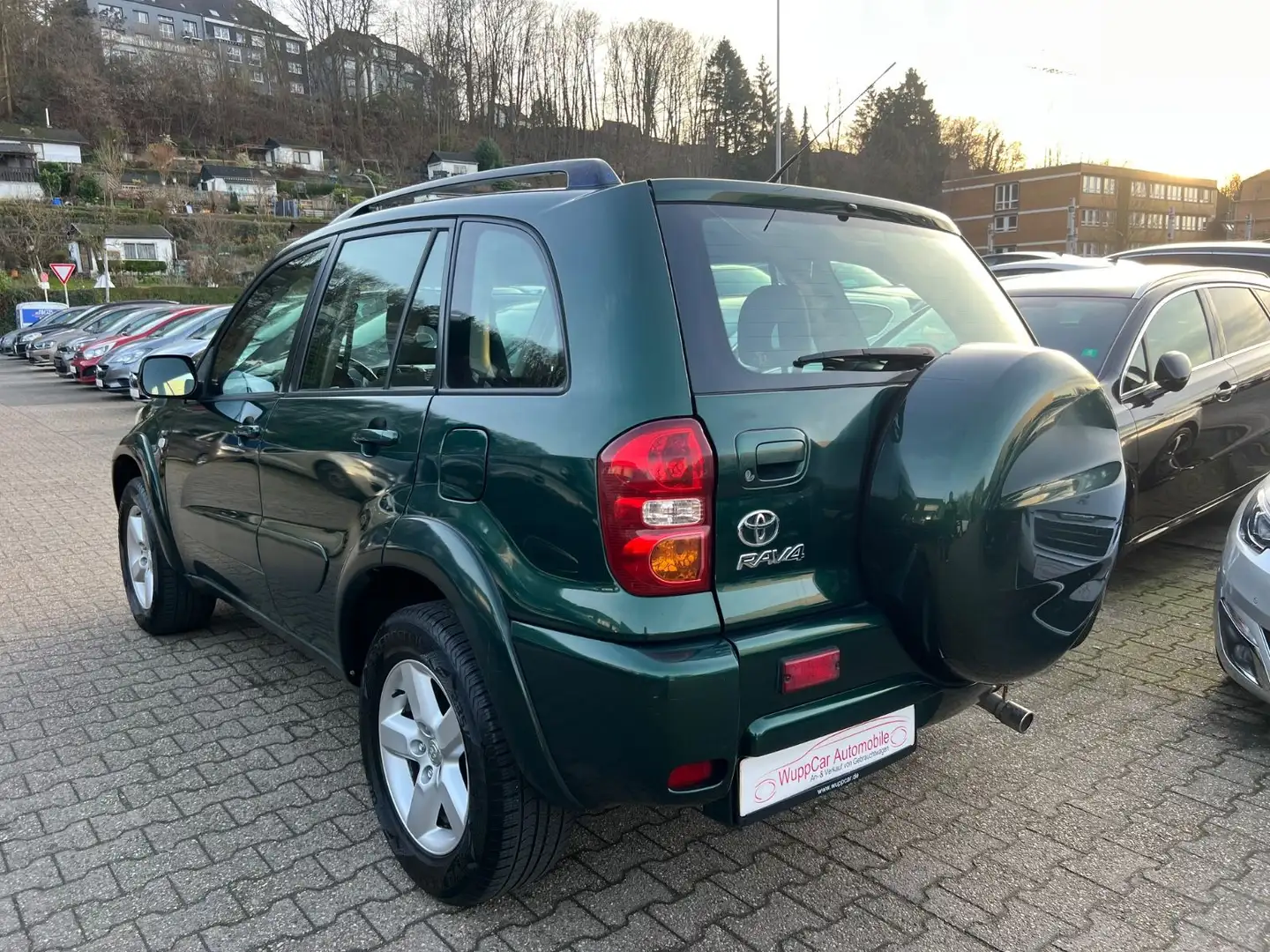 Toyota RAV 4 RAV4 2.0 Sol KLIMA*AHK*EFH*CD-RADIO*MFL* Grün - 2