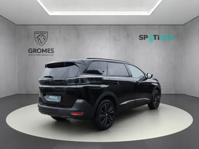 Peugeot 5008 view 3