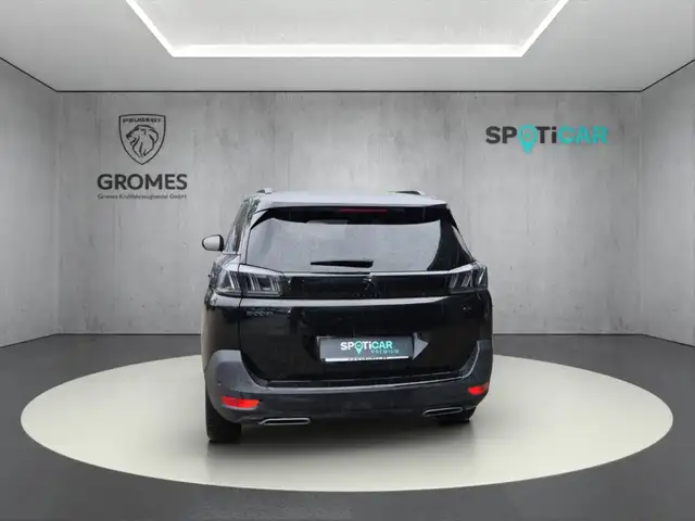 Peugeot 5008 view 4
