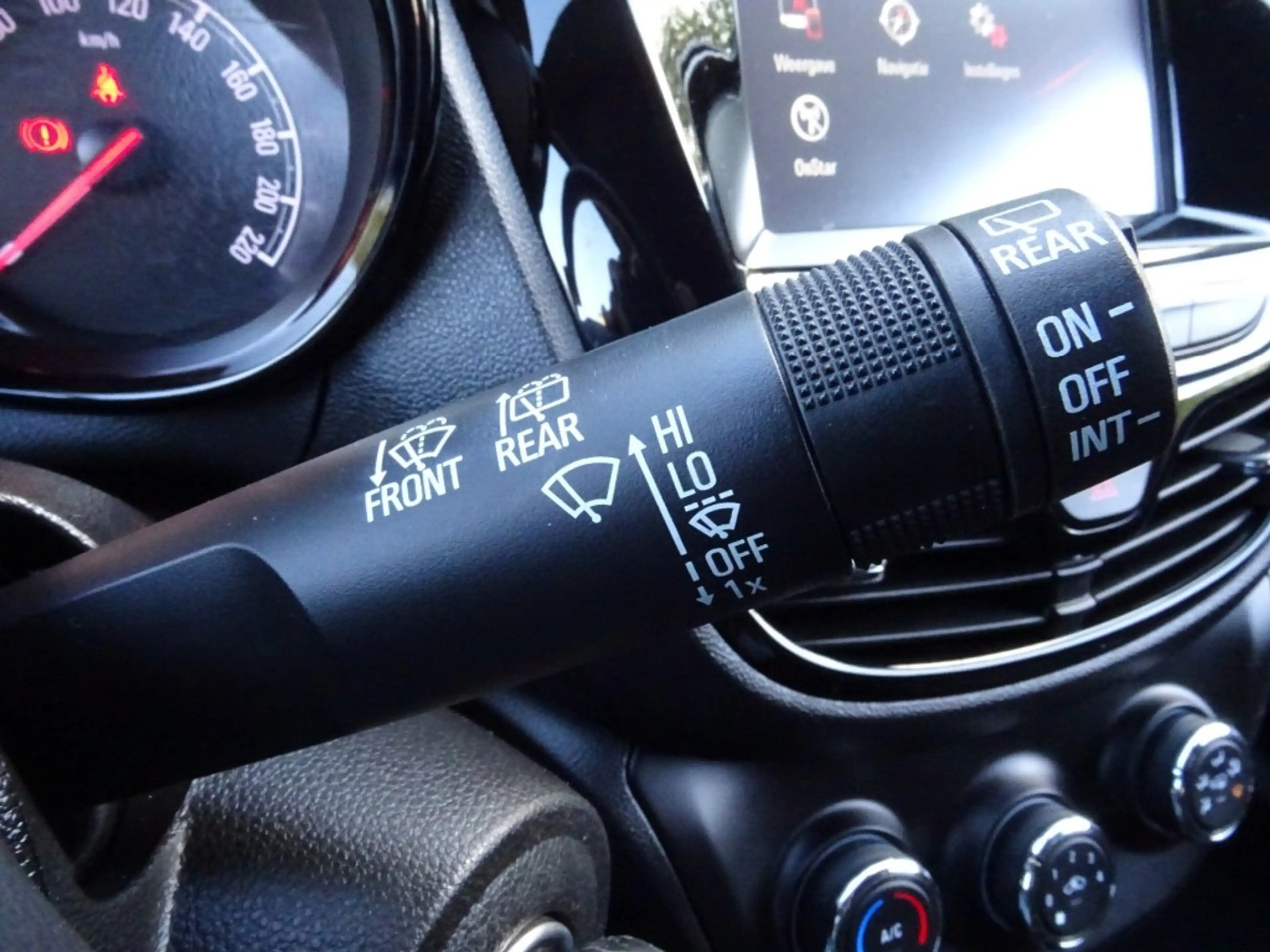 Opel Karl 1.0 ROCKS ONL. ED. NAVI BLUETOOTH PDC LICHTMETAAL — photo 26