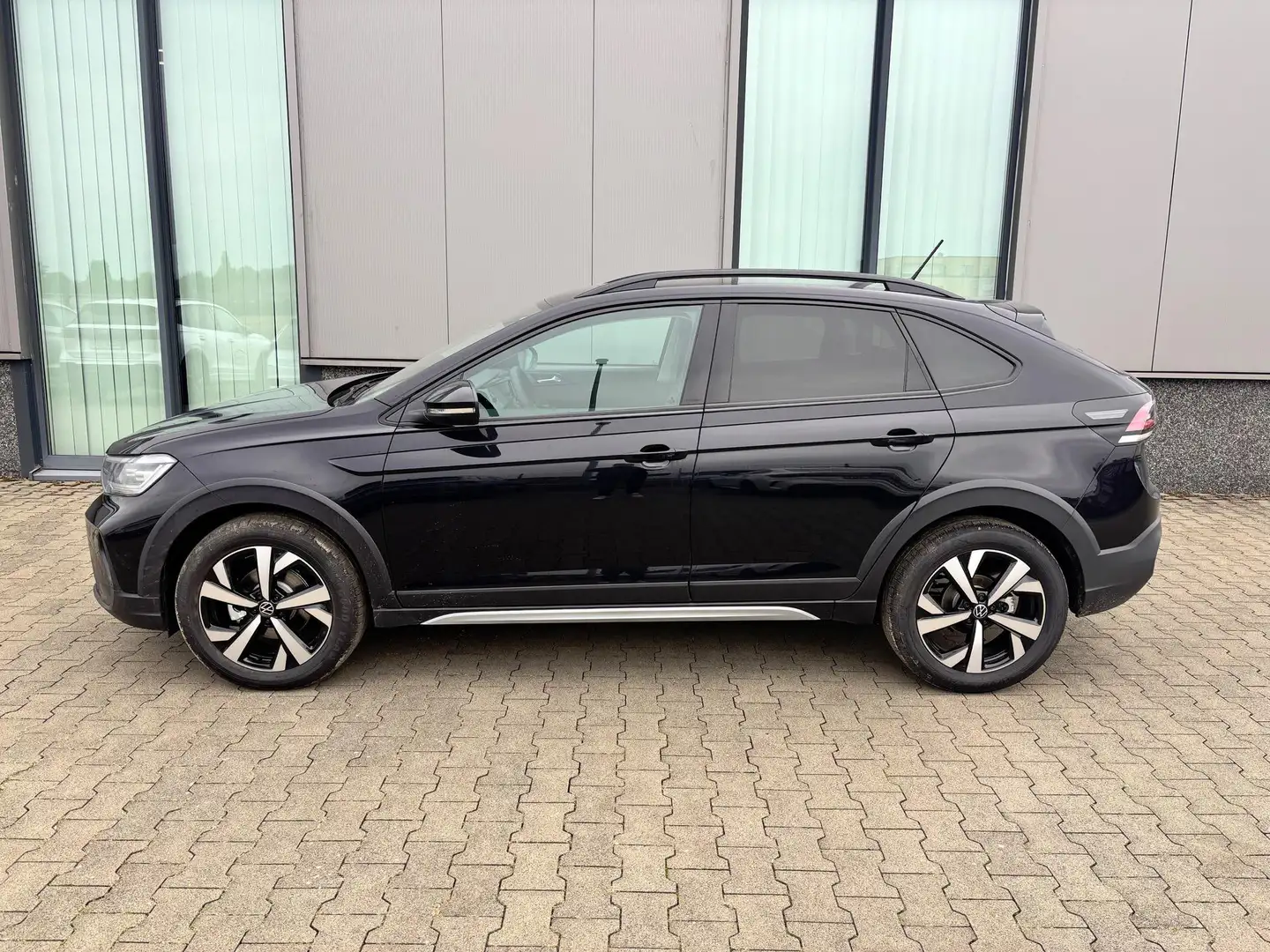 Volkswagen Taigo LIFE 1.5 TSI 150PS DSG/AUTOMATIK, Deep-Black-Me... Schwarz - 1