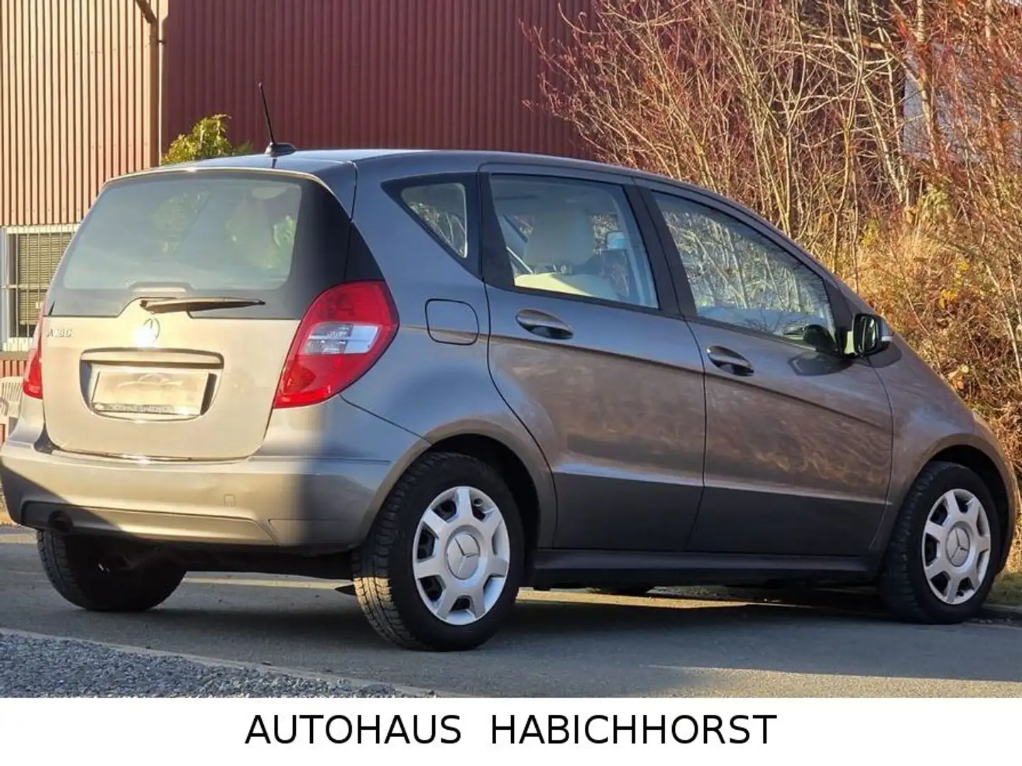 Mercedes-Benz A 180 A /Automatik /1.Hand /Tempomat/Shz/47000km Grau - 2