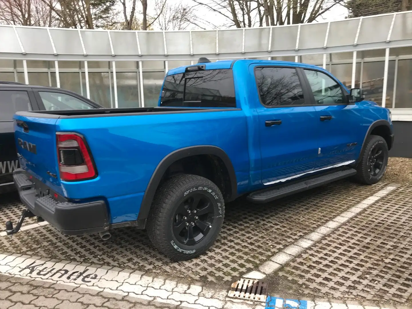 Dodge RAM 1500 Crew Cab Rebel Night 3.6 Bleu - 2
