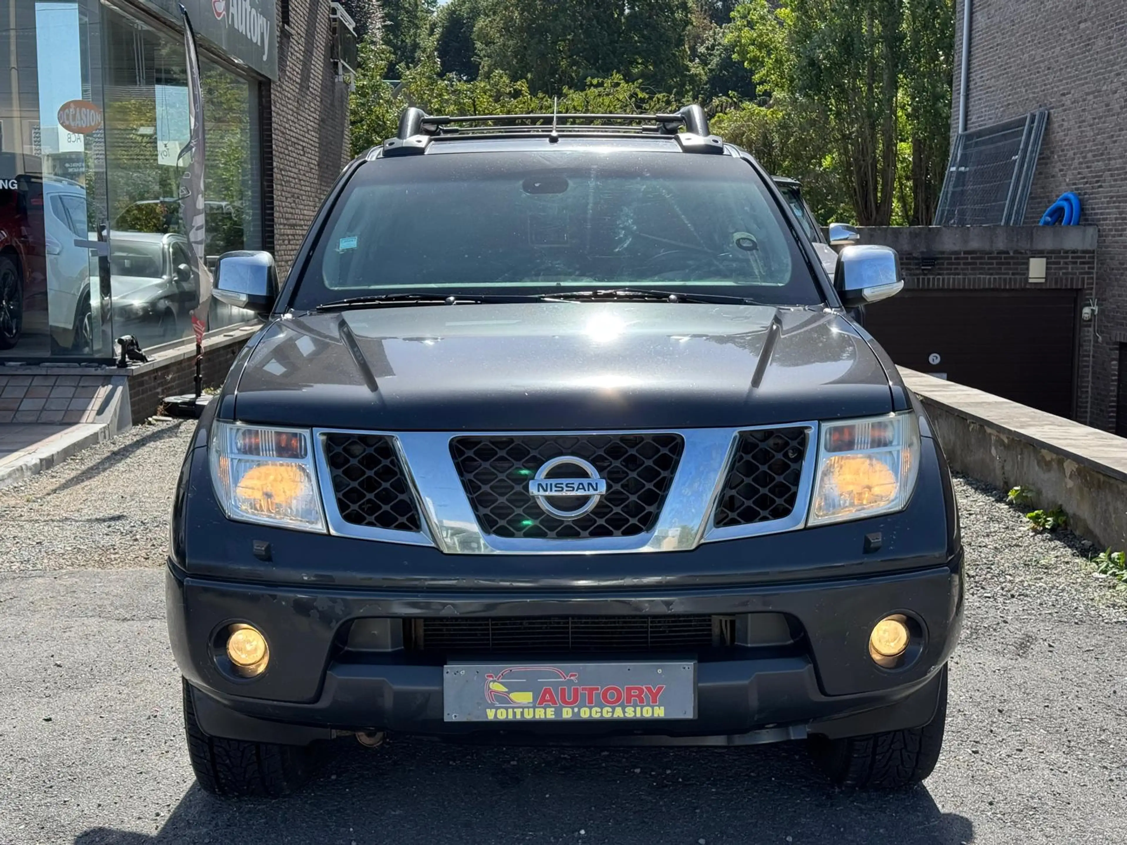 Nissan Navara 2.5 dCi 4x4 Executive — photo 2
