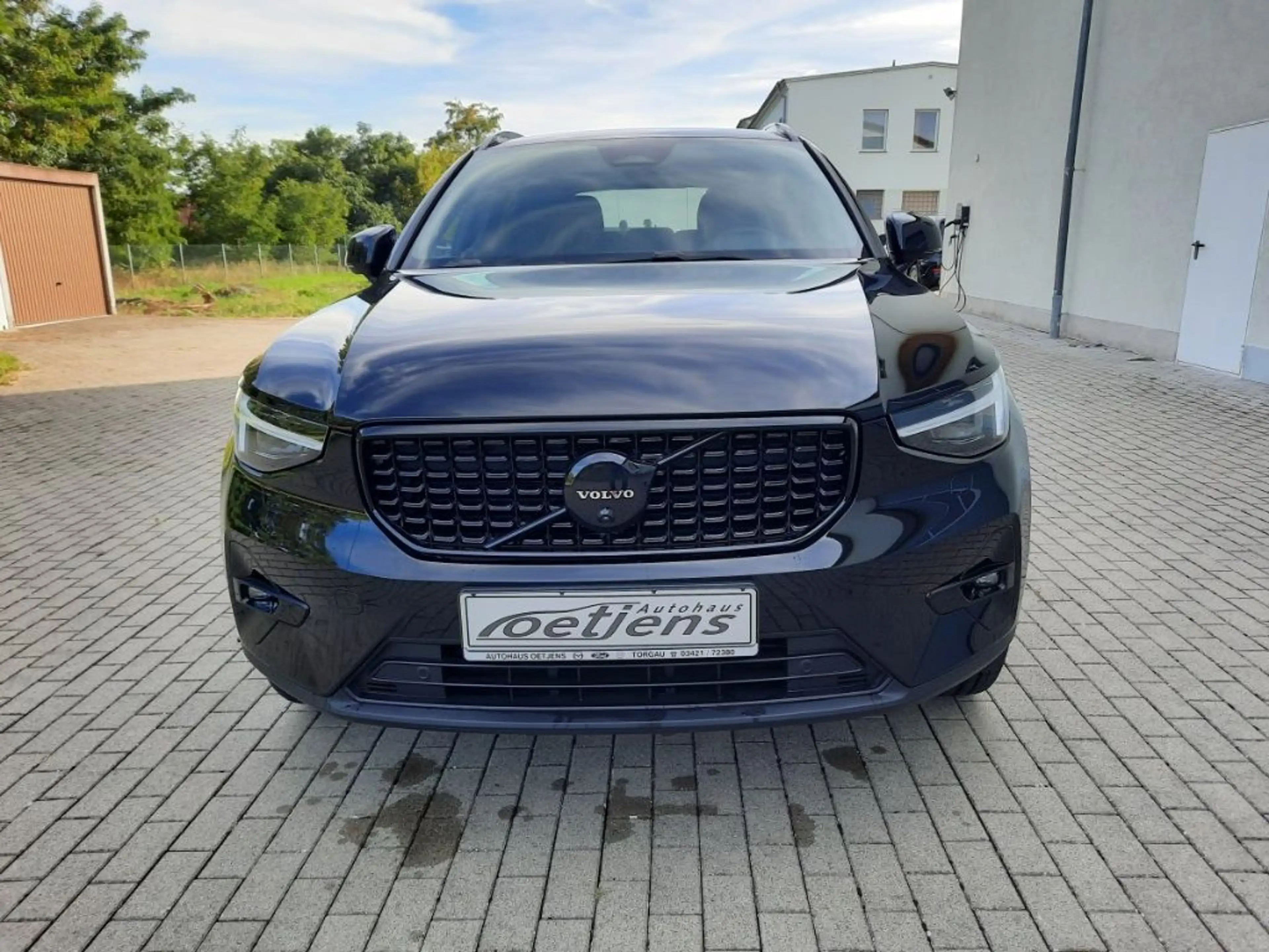 Volvo XC40 B3 Plus Black Edition Pixel-LED Alarmanlage — photo 3