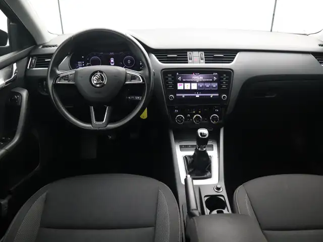 Skoda Octavia view 8