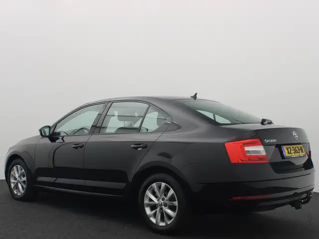 Skoda Octavia view 3