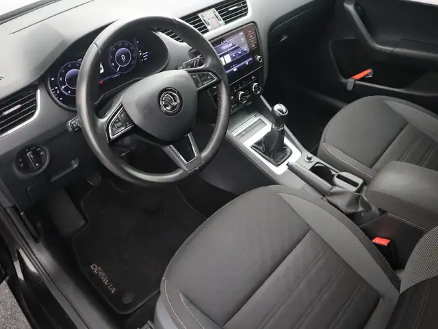 Skoda Octavia view 9
