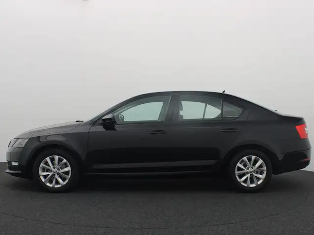 Skoda Octavia view 2
