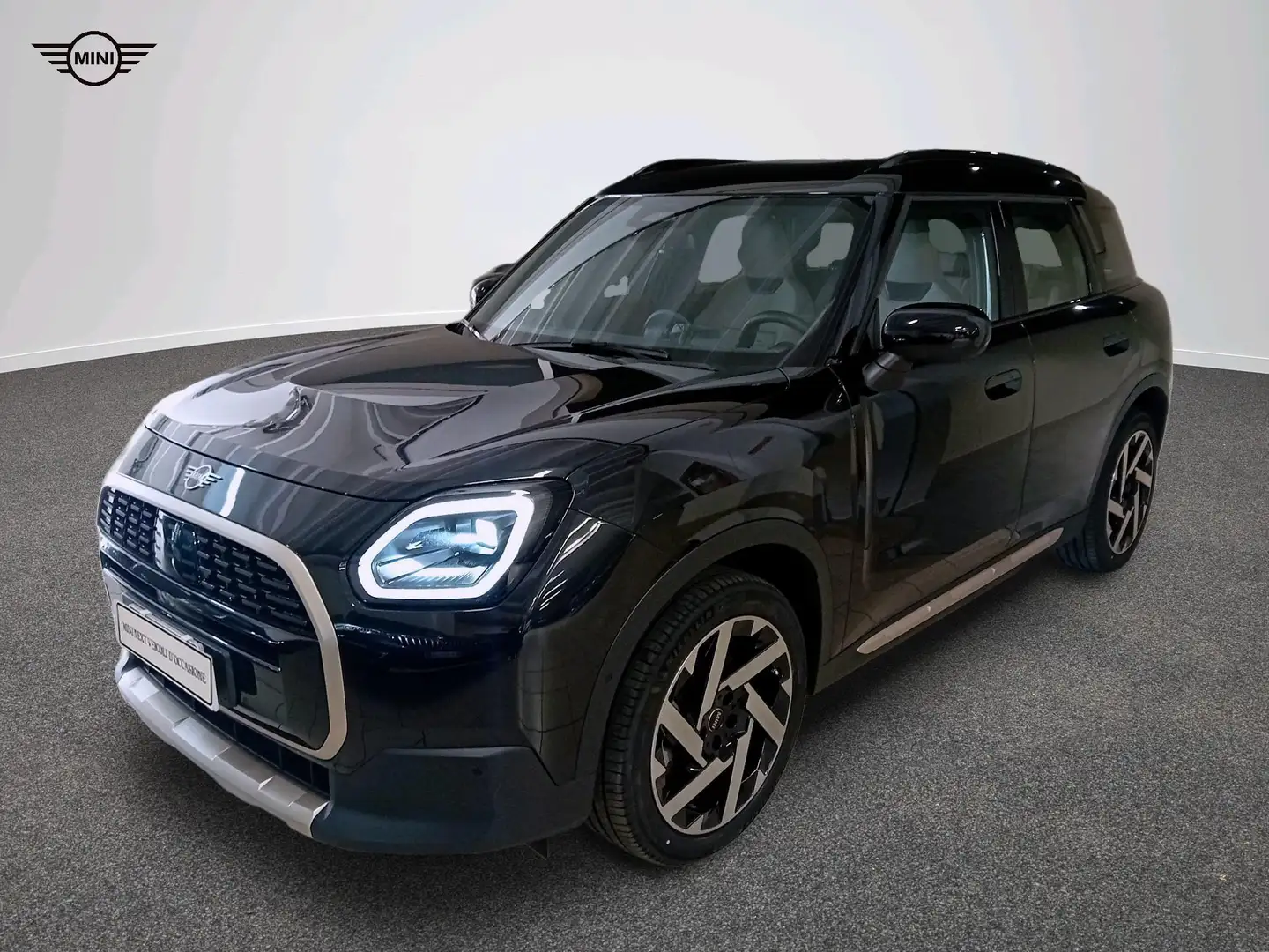 MINI Countryman C MINI Countryman C Černá - 1