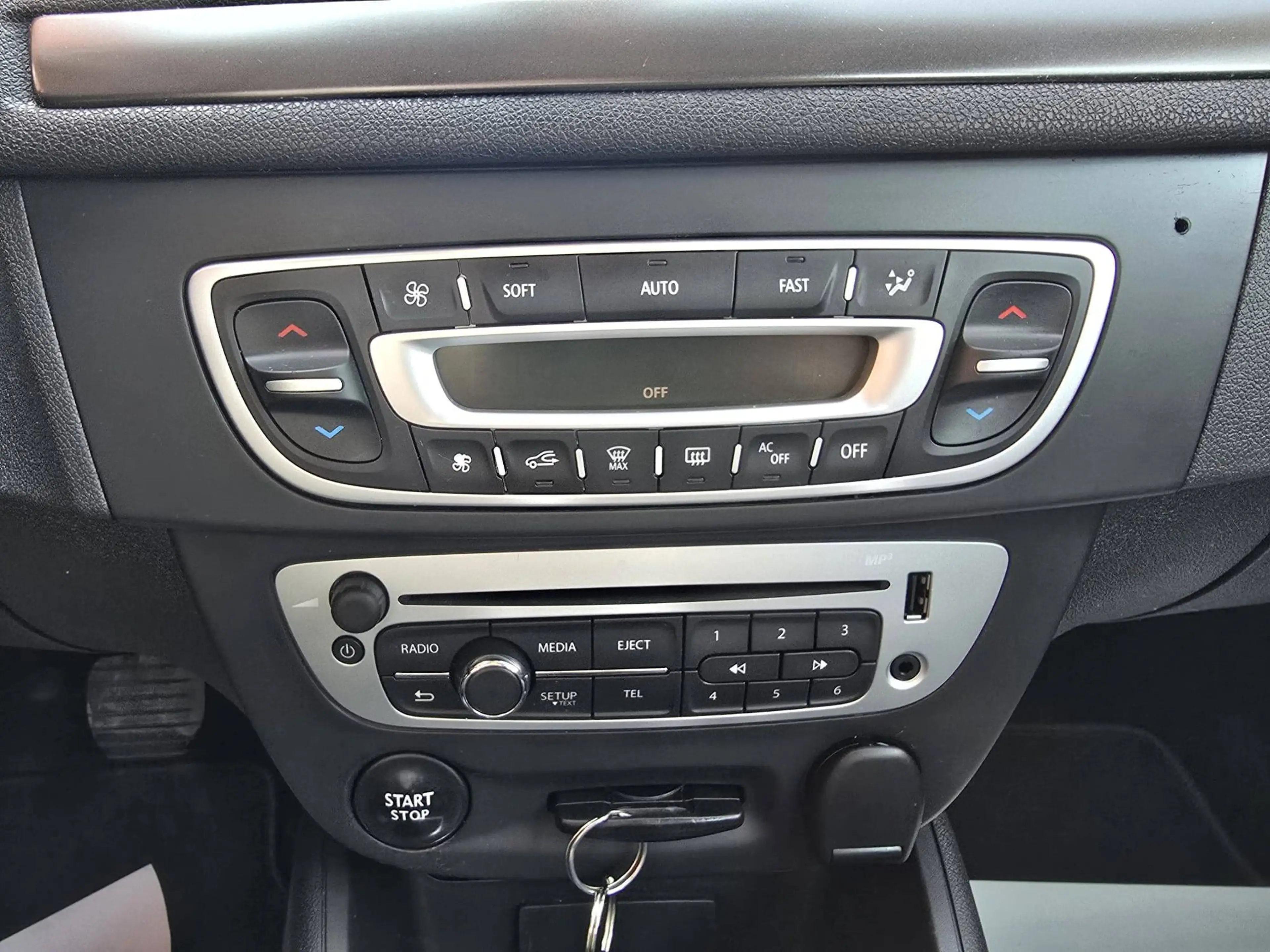 Renault Megane Success dCi 90 *Pickerl NEU* — photo 14