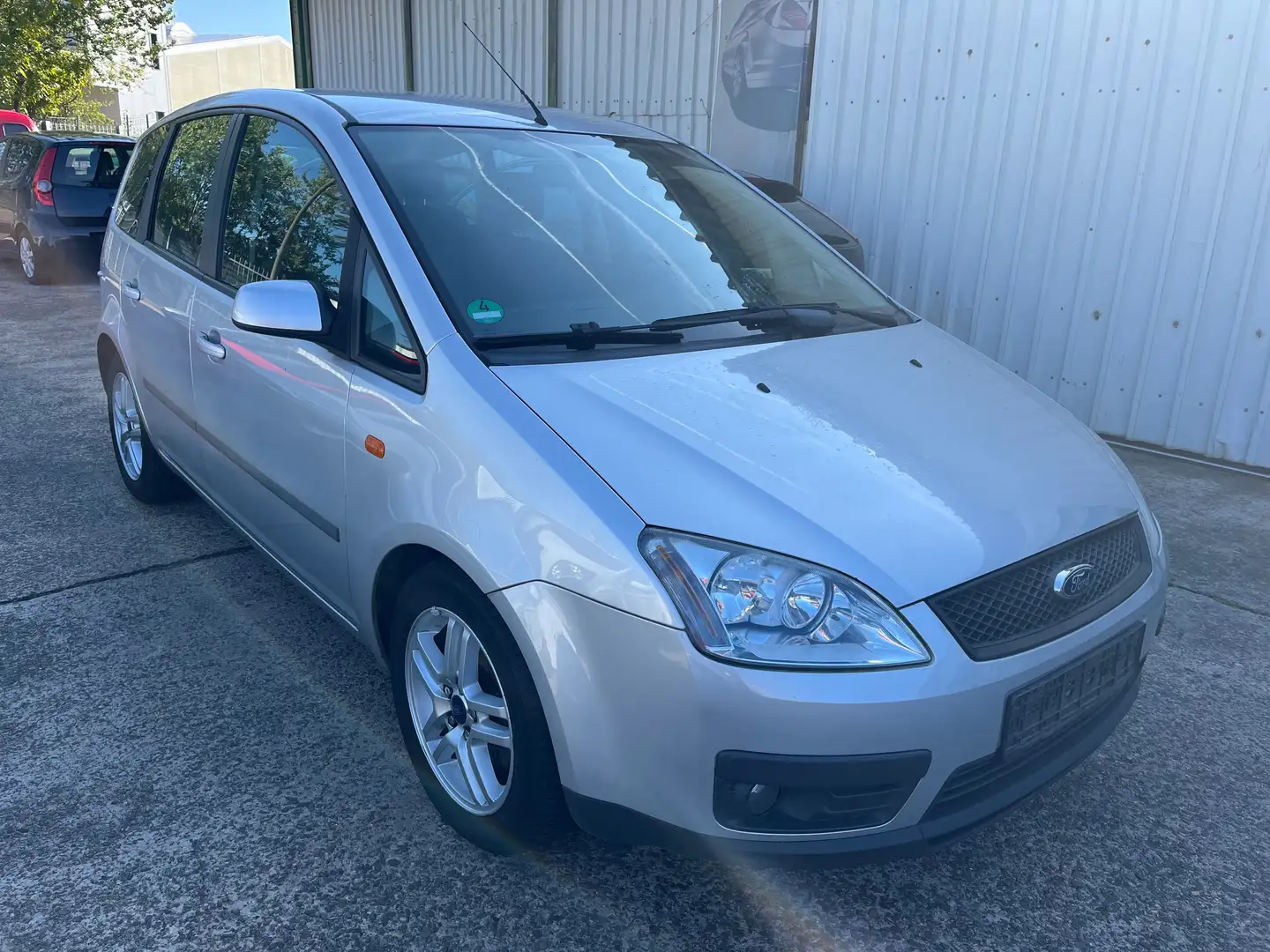 Ford Focus C-Max 1.8 *2.Hand*Sehr Gepflegt*PDC*Alufelgen*Allwetter Silber - 1