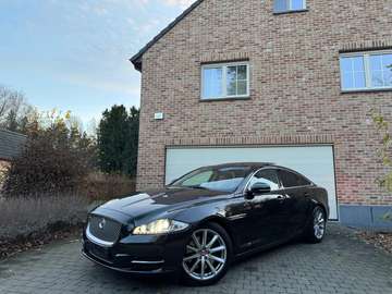 3.0D v6//Keyless//Pano//Xenon//Leer//Camera