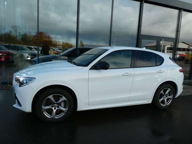 Alfa Romeo Stelvio Veloce Q4, SHZ, Kamera, PDC, LED