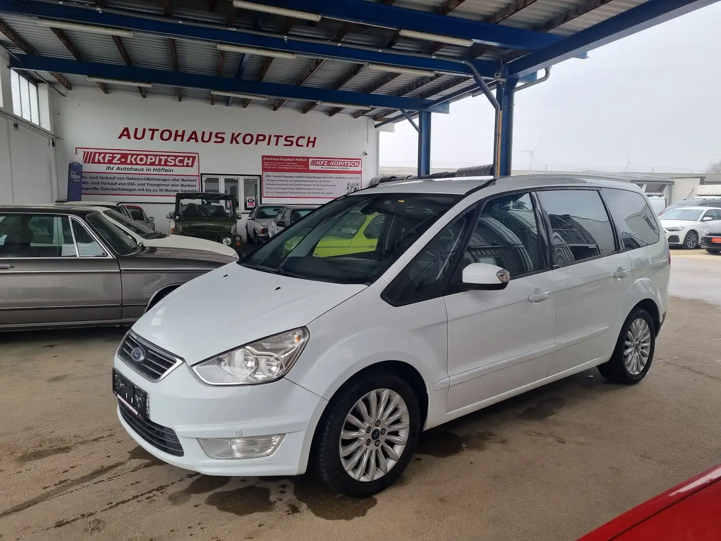 Ford Galaxy 2,0 TDCI Business Weiß - 1