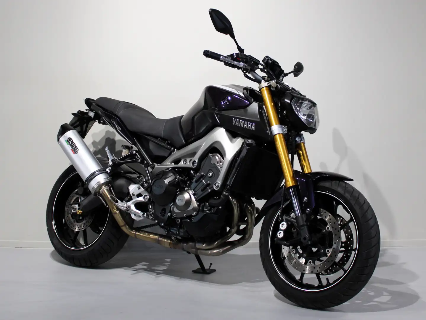 Yamaha MT-09 - 2