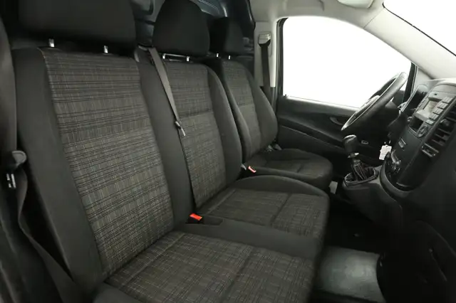 Mercedes-Benz Vito view 9