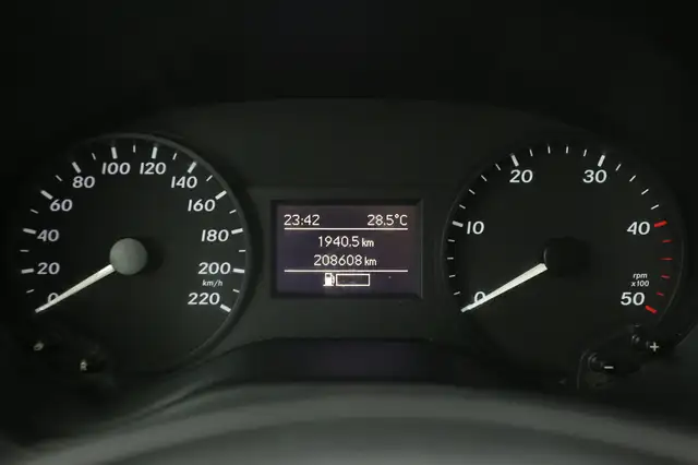 Mercedes-Benz Vito view 12