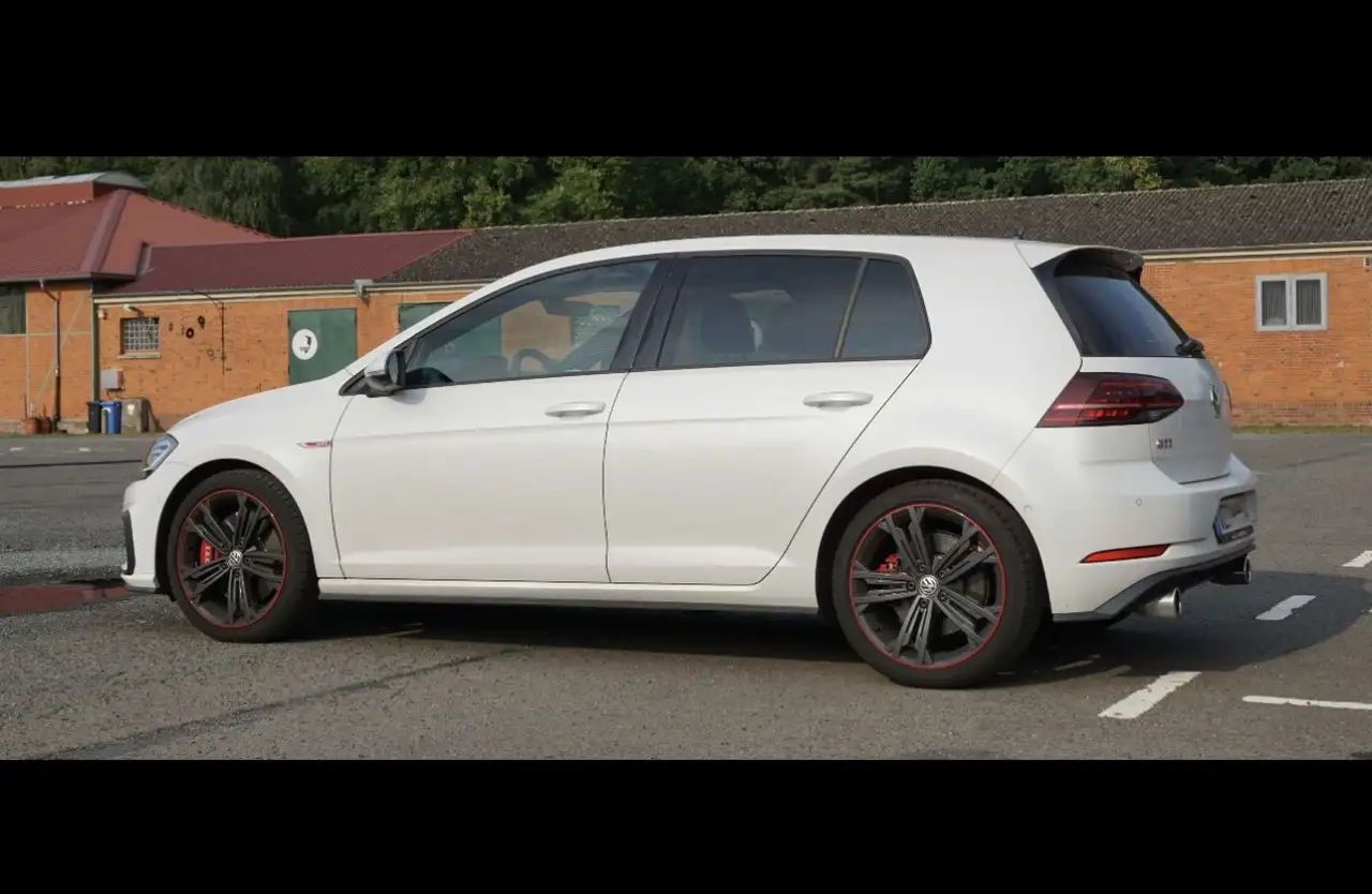 Volkswagen Golf GTI