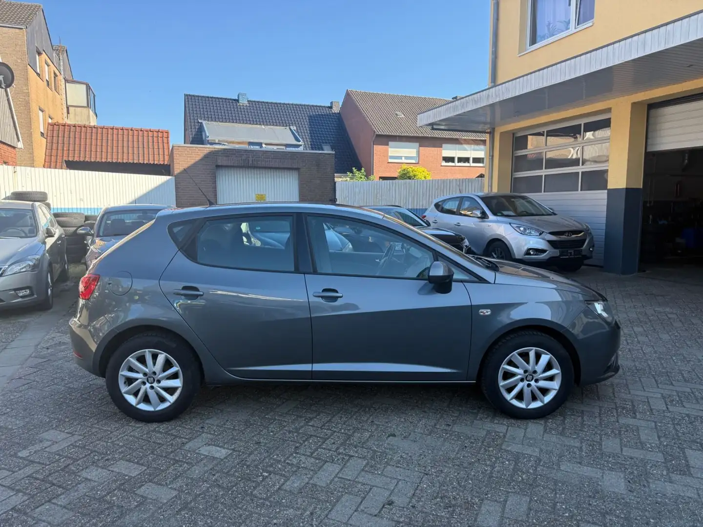 SEAT Ibiza *TEMPOMAT*MFL*KLIMAAUTOMATIK*** Grau - 2