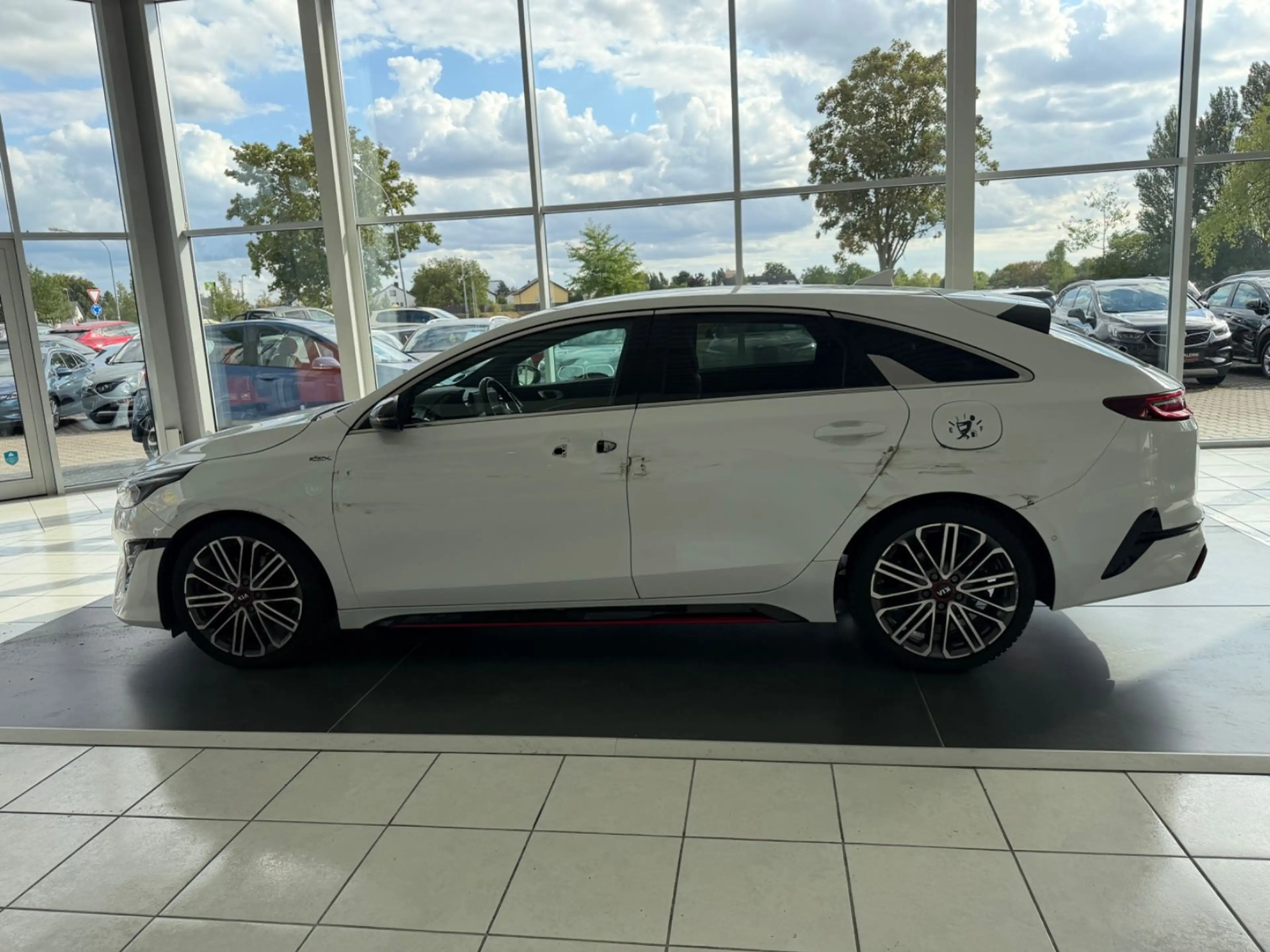 Kia ProCeed / pro_cee'd ProCeed GT — photo 8