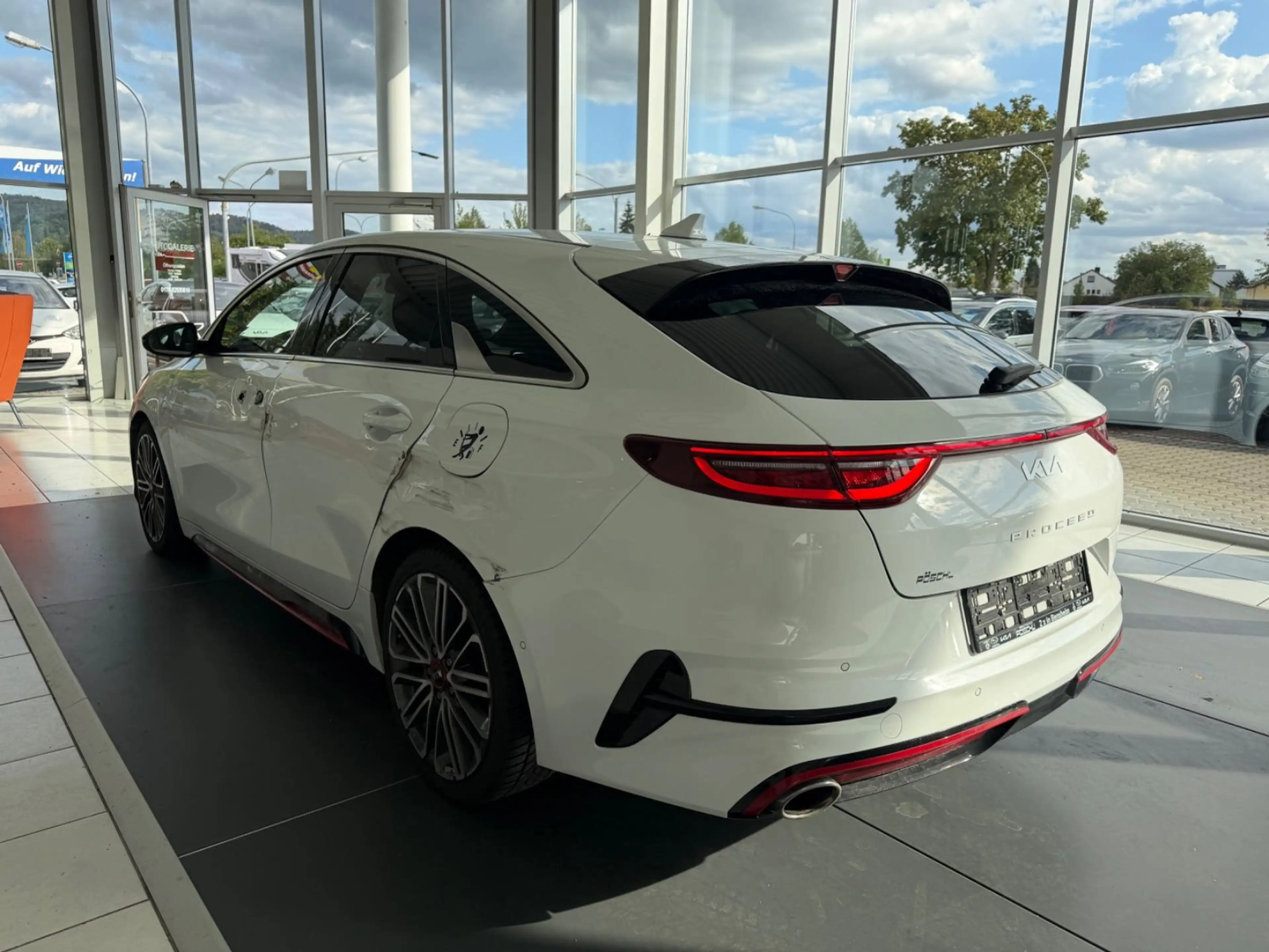 Kia ProCeed / pro_cee'd ProCeed GT — photo 7