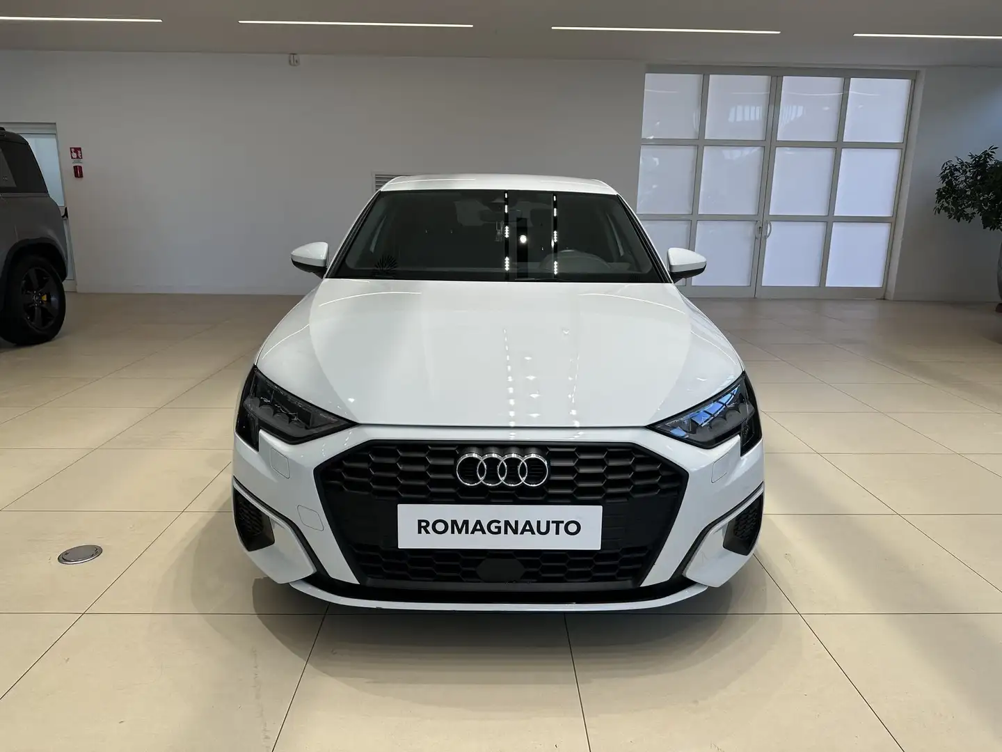 Audi A3 SPB 30 TDI S tronic Business Bianco - 2
