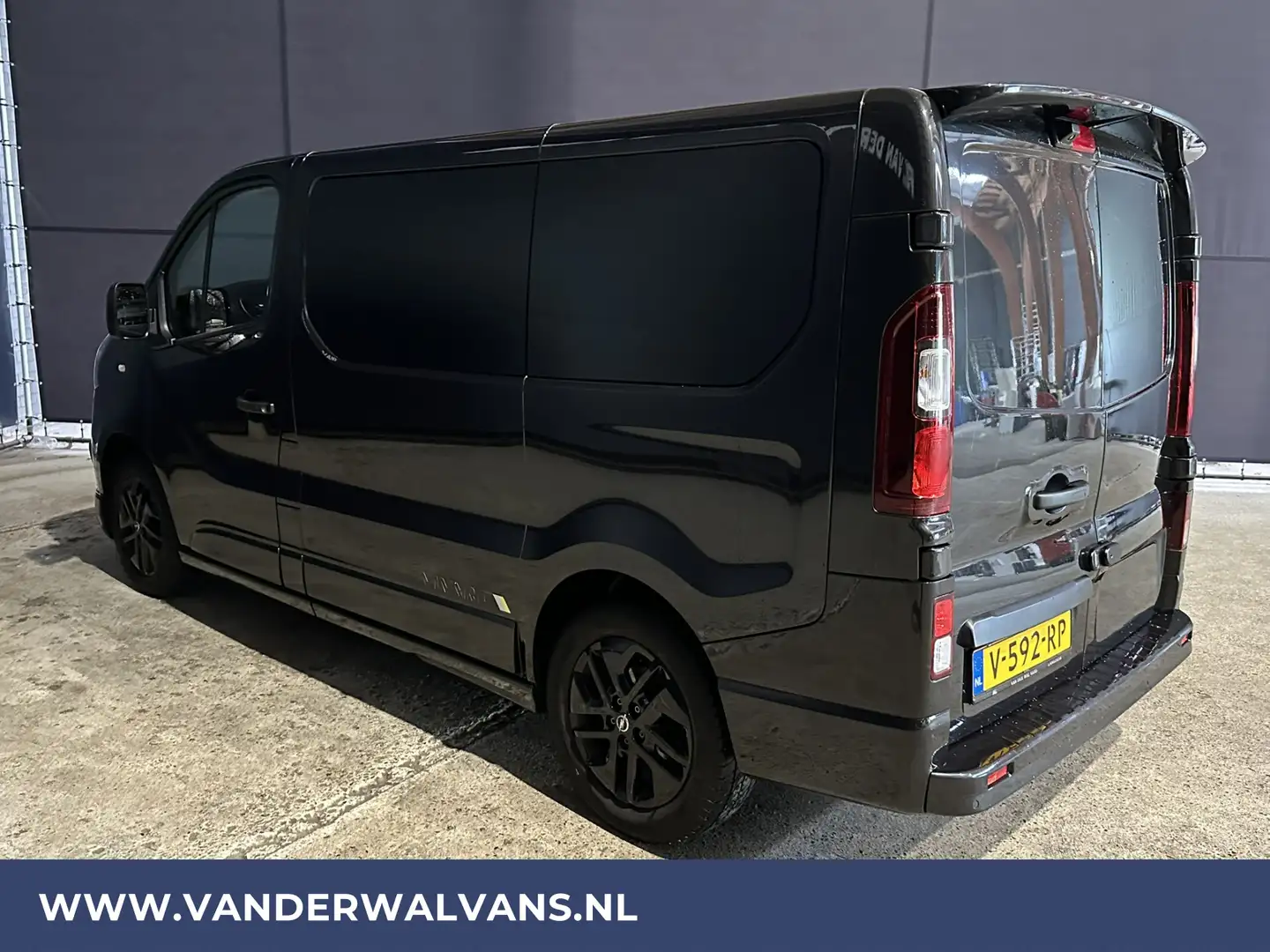 Opel Vivaro 1.6 CDTI 146pk L1H1 Sport Irmscher nr. 60/200 Euro Nero - 2