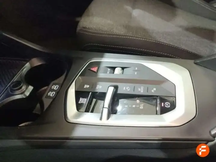 BMW Serie 1 2025, foto 23