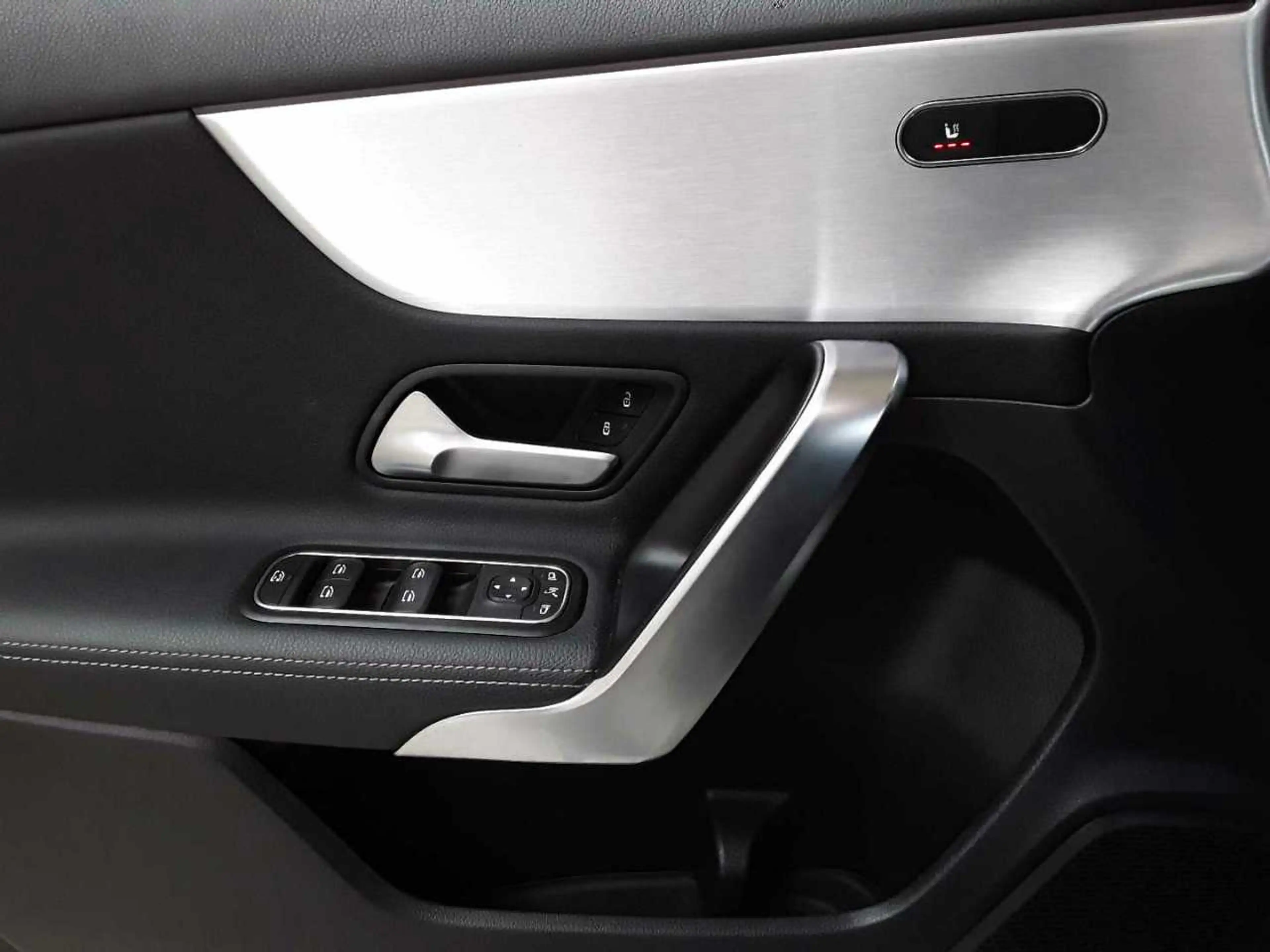 Mercedes-Benz A 200 A 200d -Progressive AHL LED BusiP AssiP — photo 17