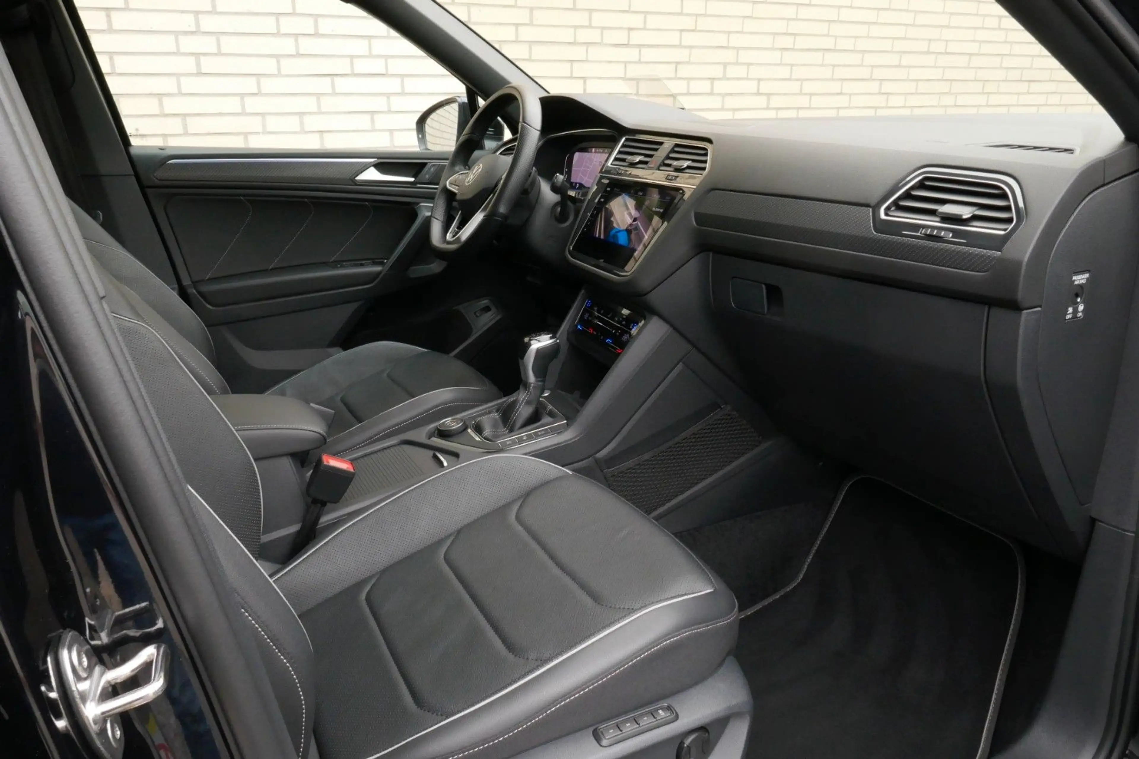 Volkswagen Tiguan Allspace R-LINE V-Leder Pano 360° Stndhzg — photo 10