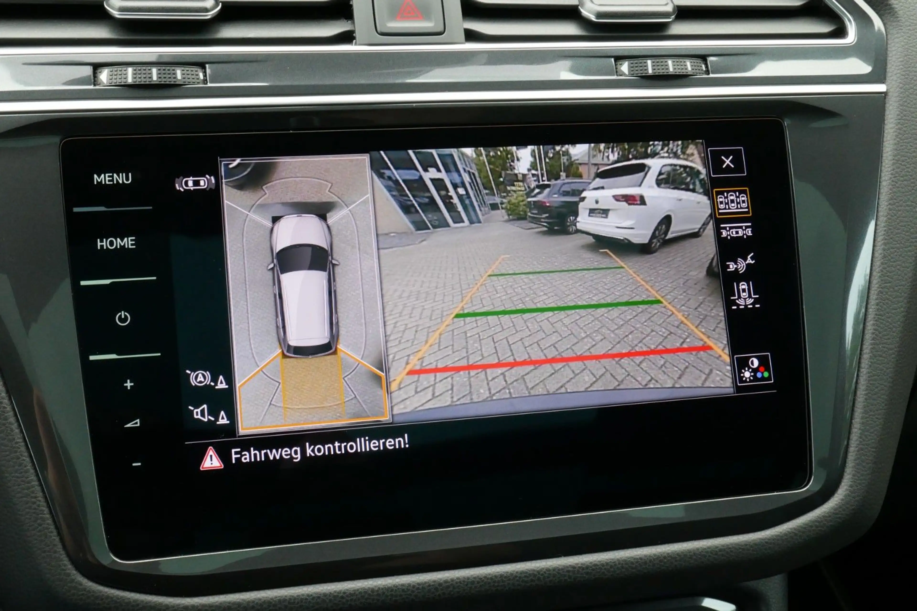 Volkswagen Tiguan Allspace R-LINE V-Leder Pano 360° Stndhzg — photo 28