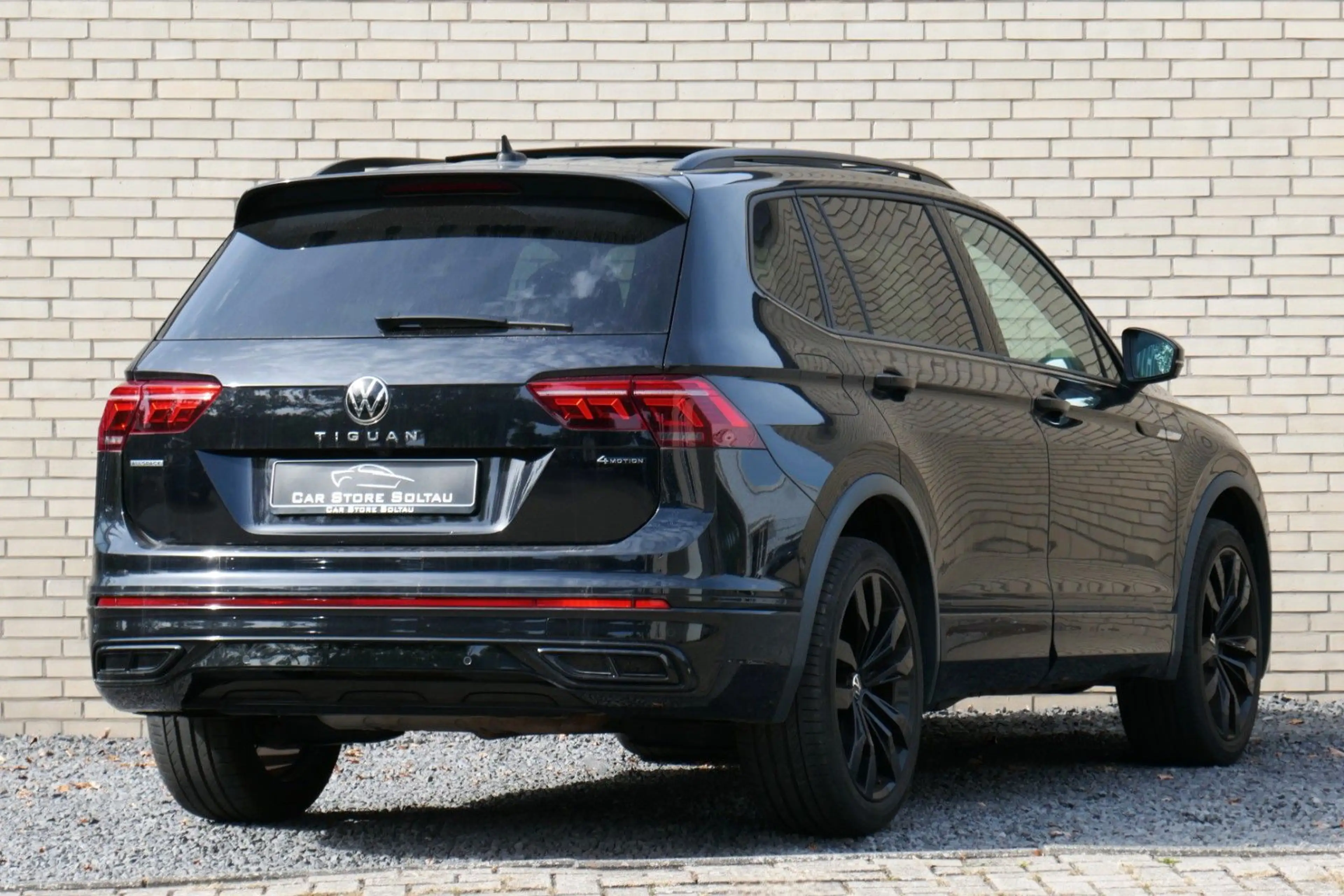 Volkswagen Tiguan Allspace R-LINE V-Leder Pano 360° Stndhzg — photo 6