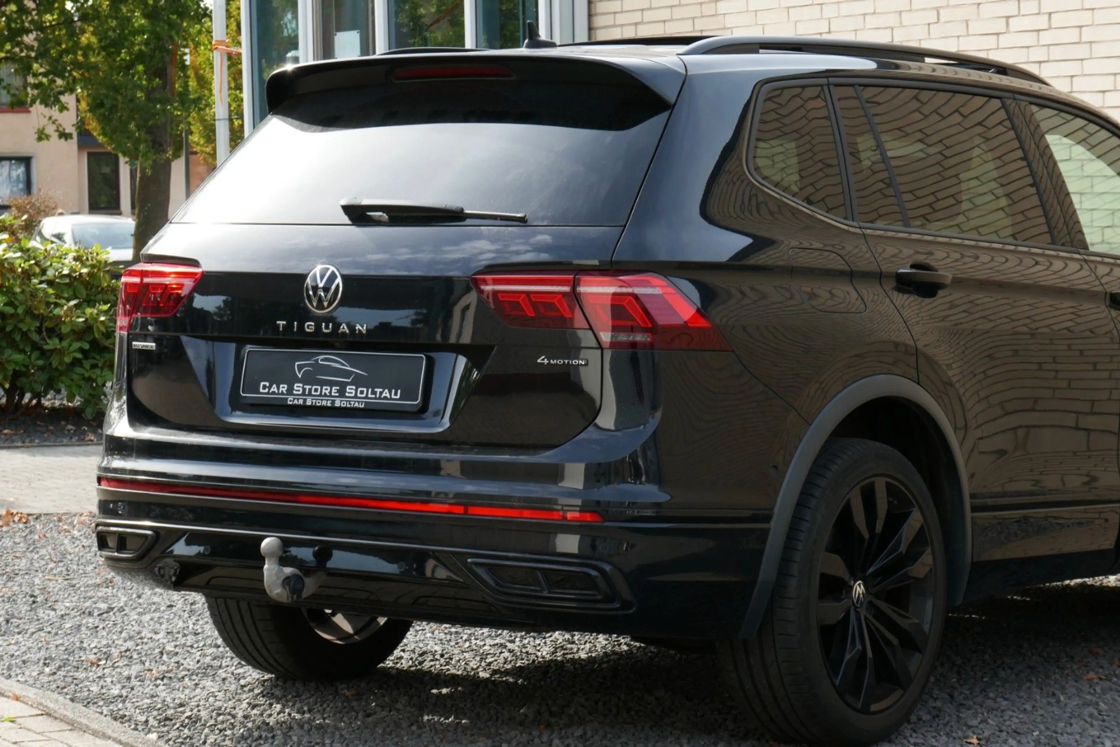 Volkswagen Tiguan Allspace R-LINE V-Leder Pano 360° Stndhzg — photo 8