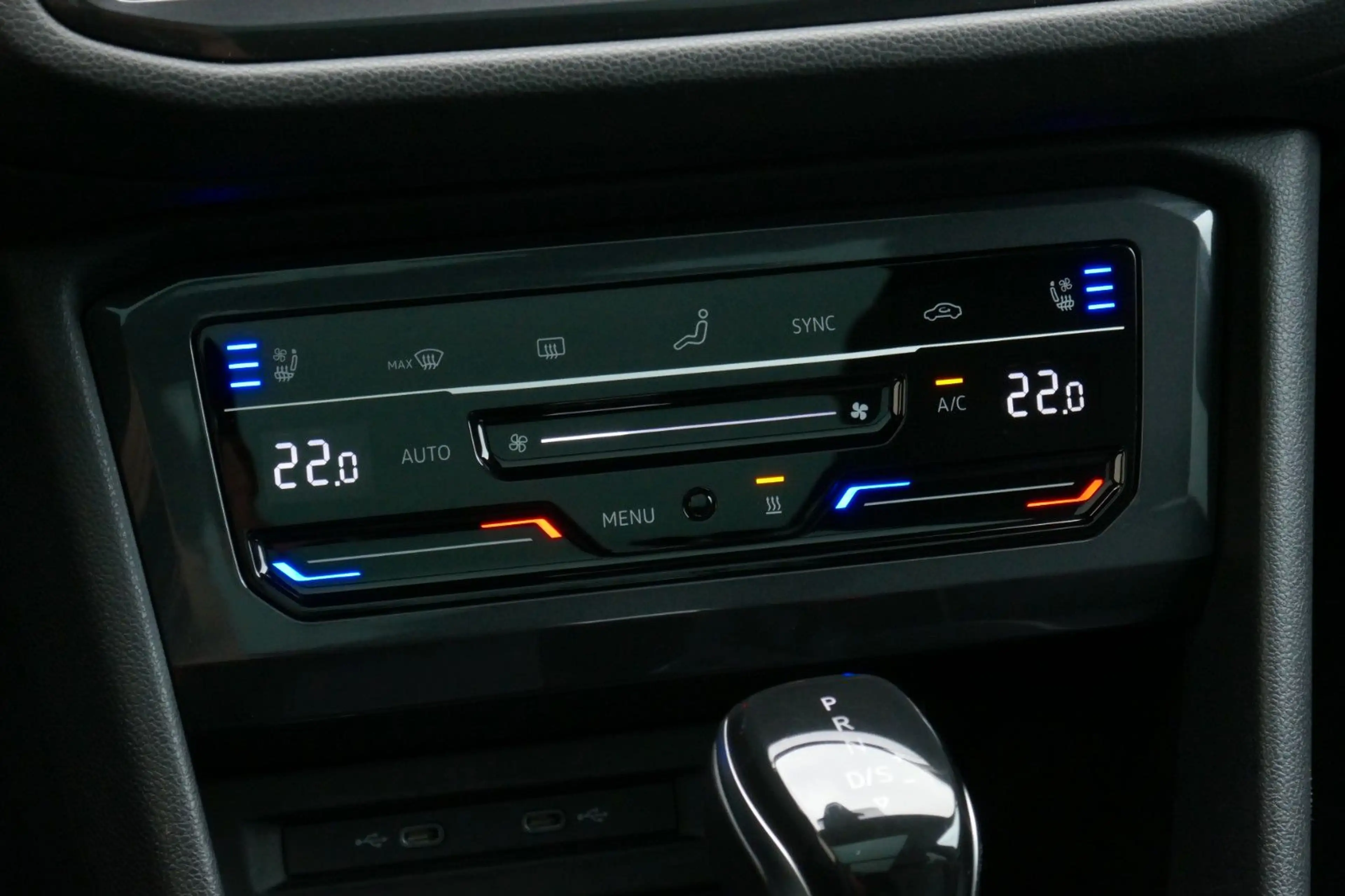 Volkswagen Tiguan Allspace R-LINE V-Leder Pano 360° Stndhzg — photo 16