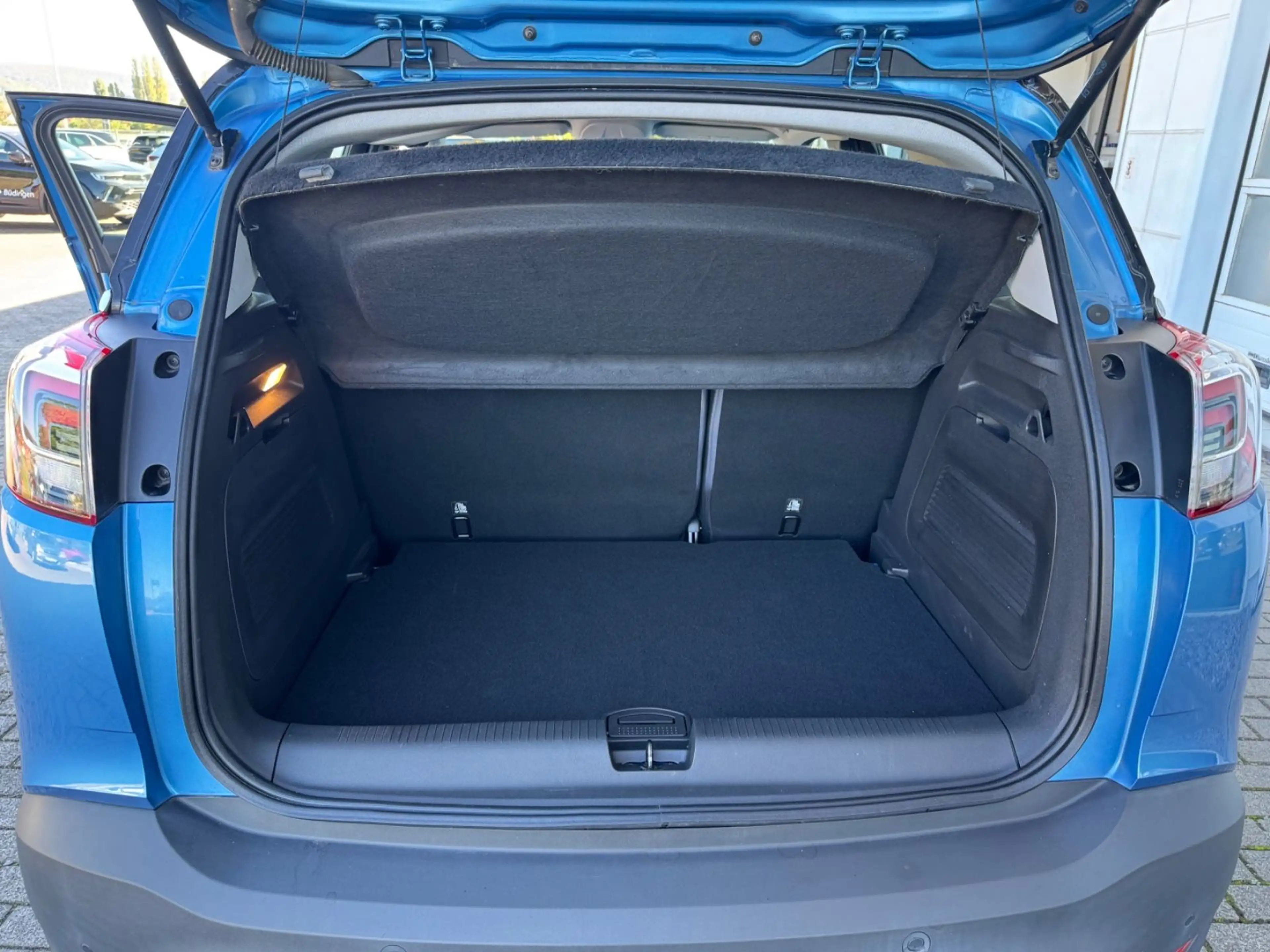 Opel Crossland X Innovation Automatik — photo 13