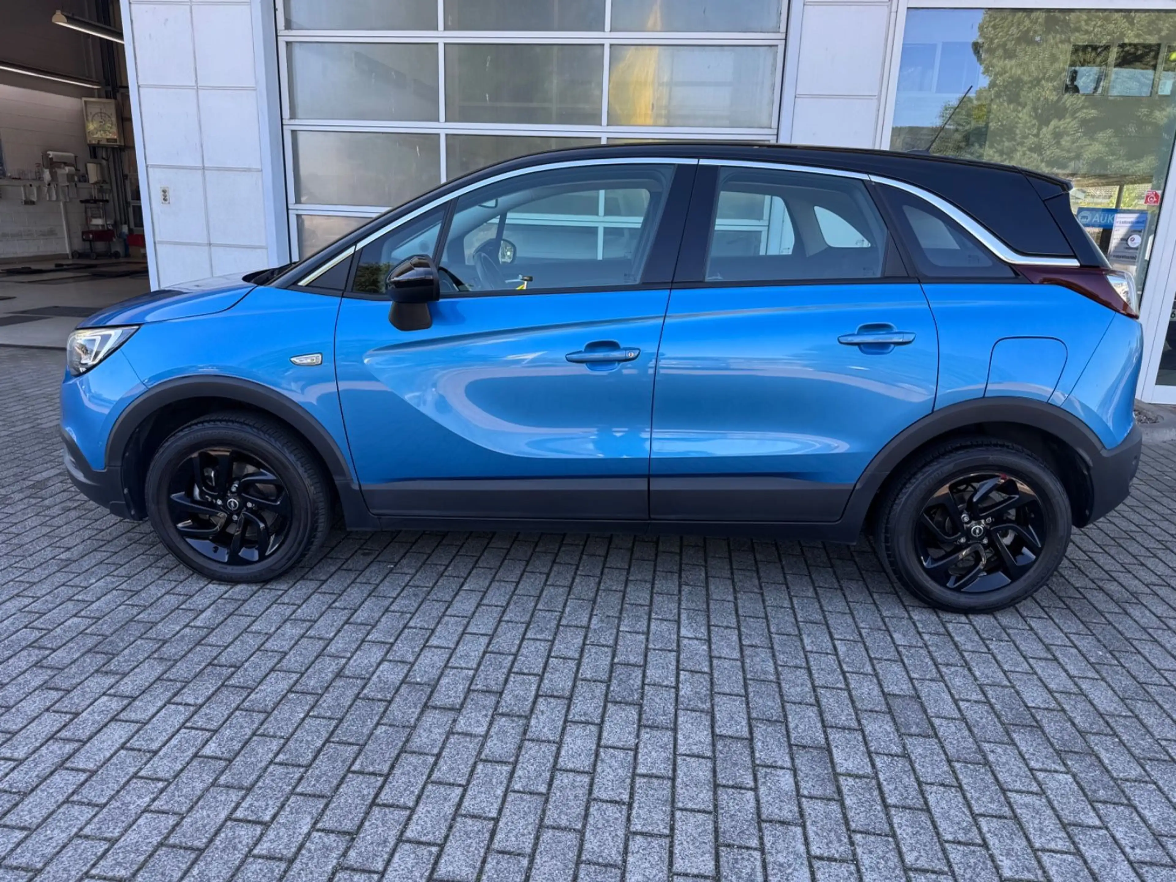 Opel Crossland X Innovation Automatik — photo 2