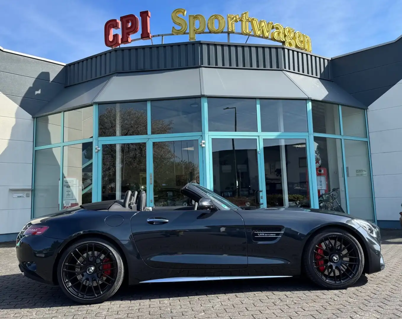 Mercedes-Benz AMG GT C Garantie 01-2026 Topausstattung Schwarz - 2