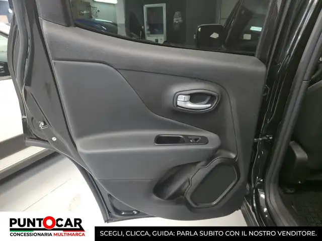 Jeep Renegade view 9