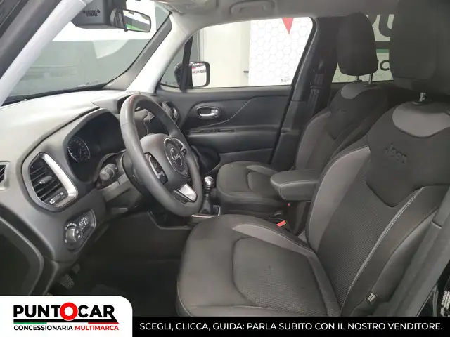 Jeep Renegade view 5