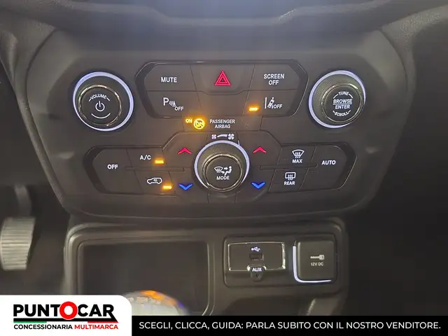 Jeep Renegade view 13