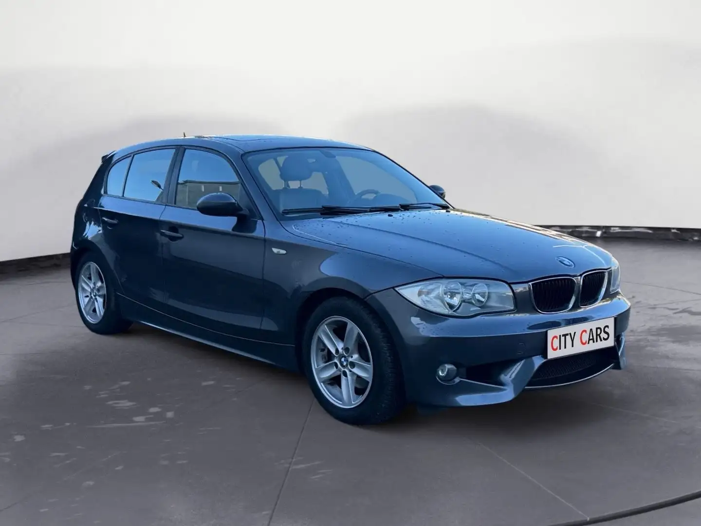 BMW 120 1 Limousine 120i M-Paket Grau - 2