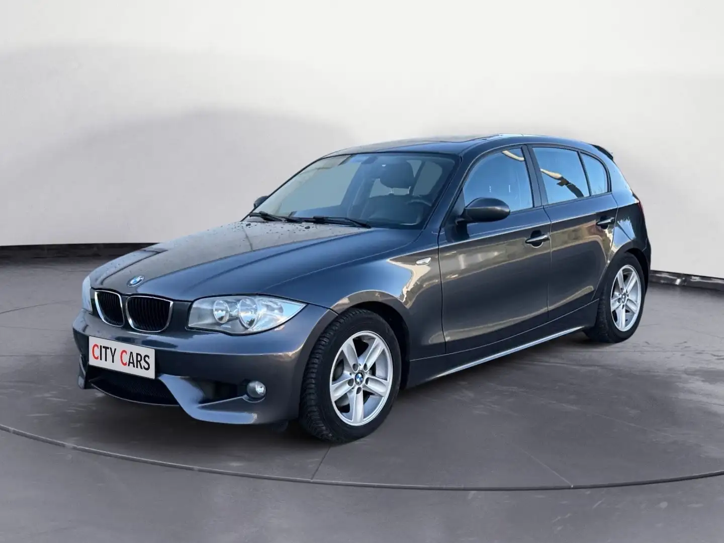 BMW 120 1 Limousine 120i M-Paket Grau - 1
