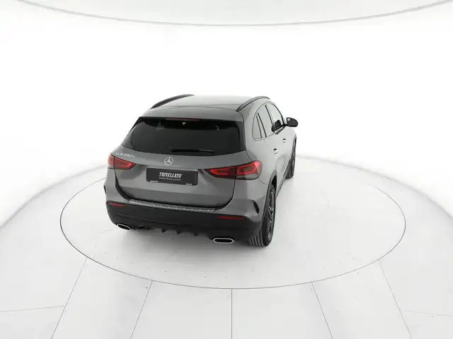 Mercedes-Benz GLA view 6