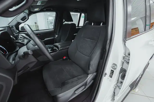 Toyota Land Cruiser view 6