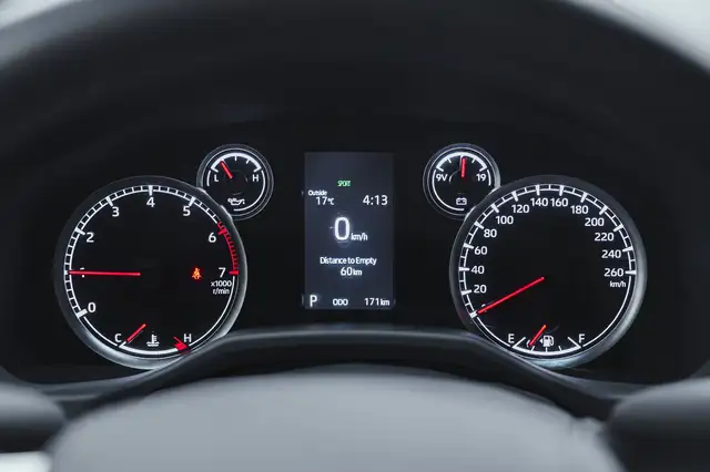 Toyota Land Cruiser view 7