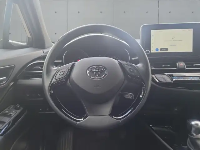 Toyota C-HR view 13