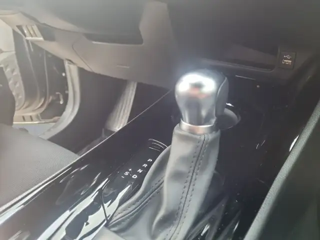 Toyota C-HR view 15
